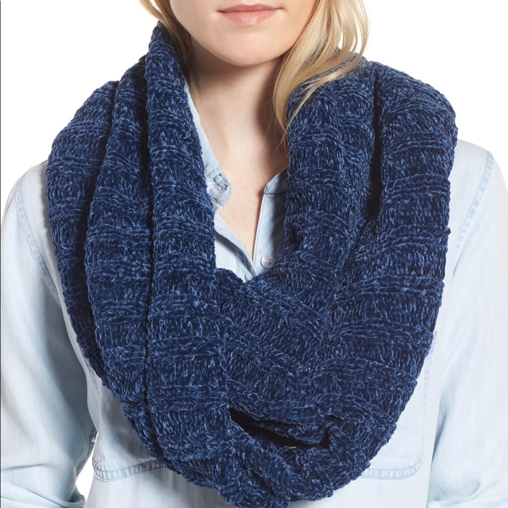 Free People Chenille Cowl